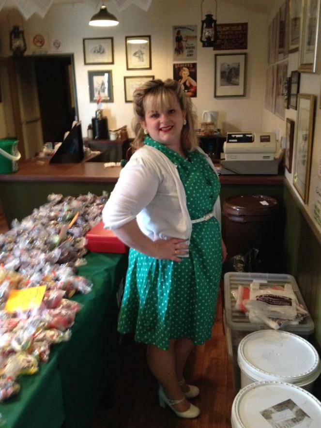 CAgreenpolkadotdress