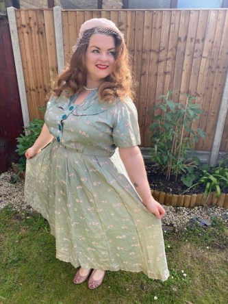 classiccarbootsaledress2